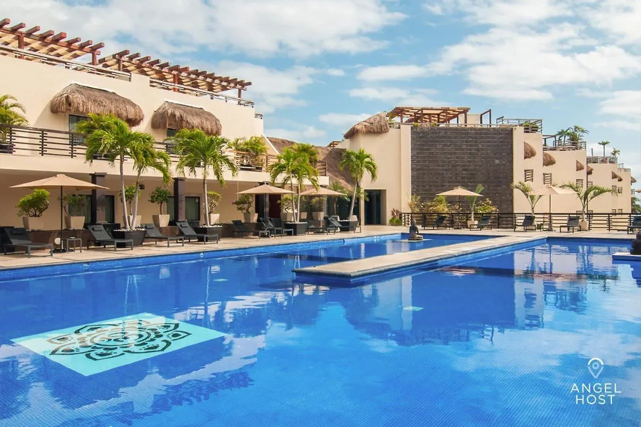 Aldea Thai L Resort-Style Pool & Gym Playa del Carmen