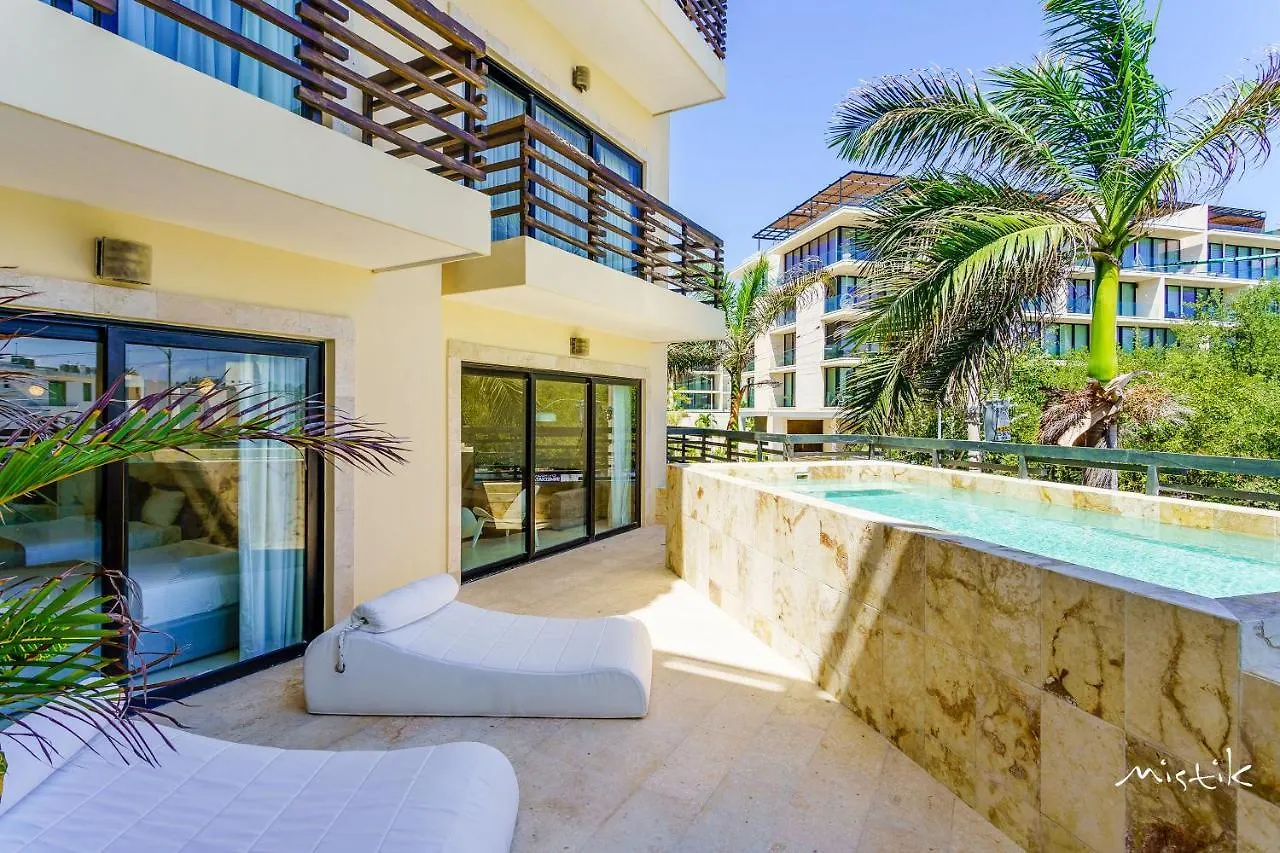 Aldea Thai L Resort-Style Pool & Gym Playa del Carmen Apartment
