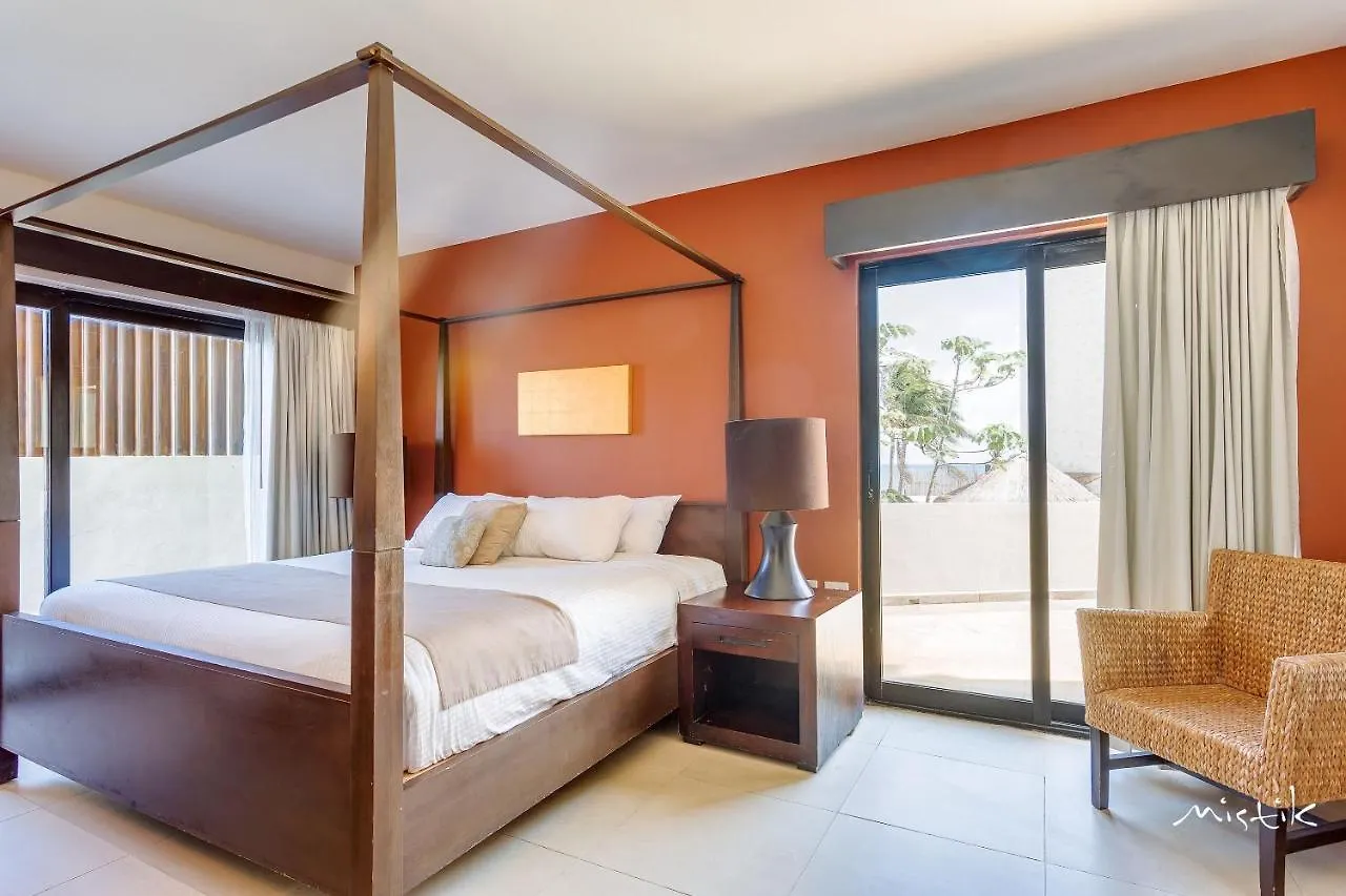 Aldea Thai L Resort-Style Pool & Gym Playa del Carmen Apartment