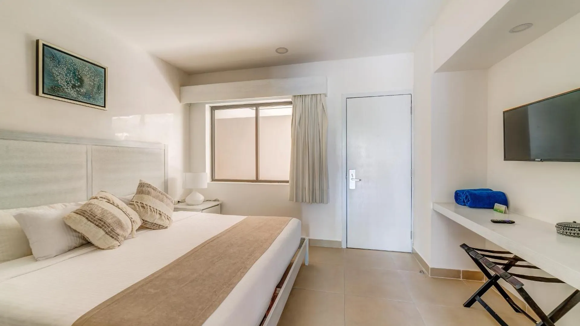 Aldea Thai L Resort-Style Pool & Gym Playa del Carmen