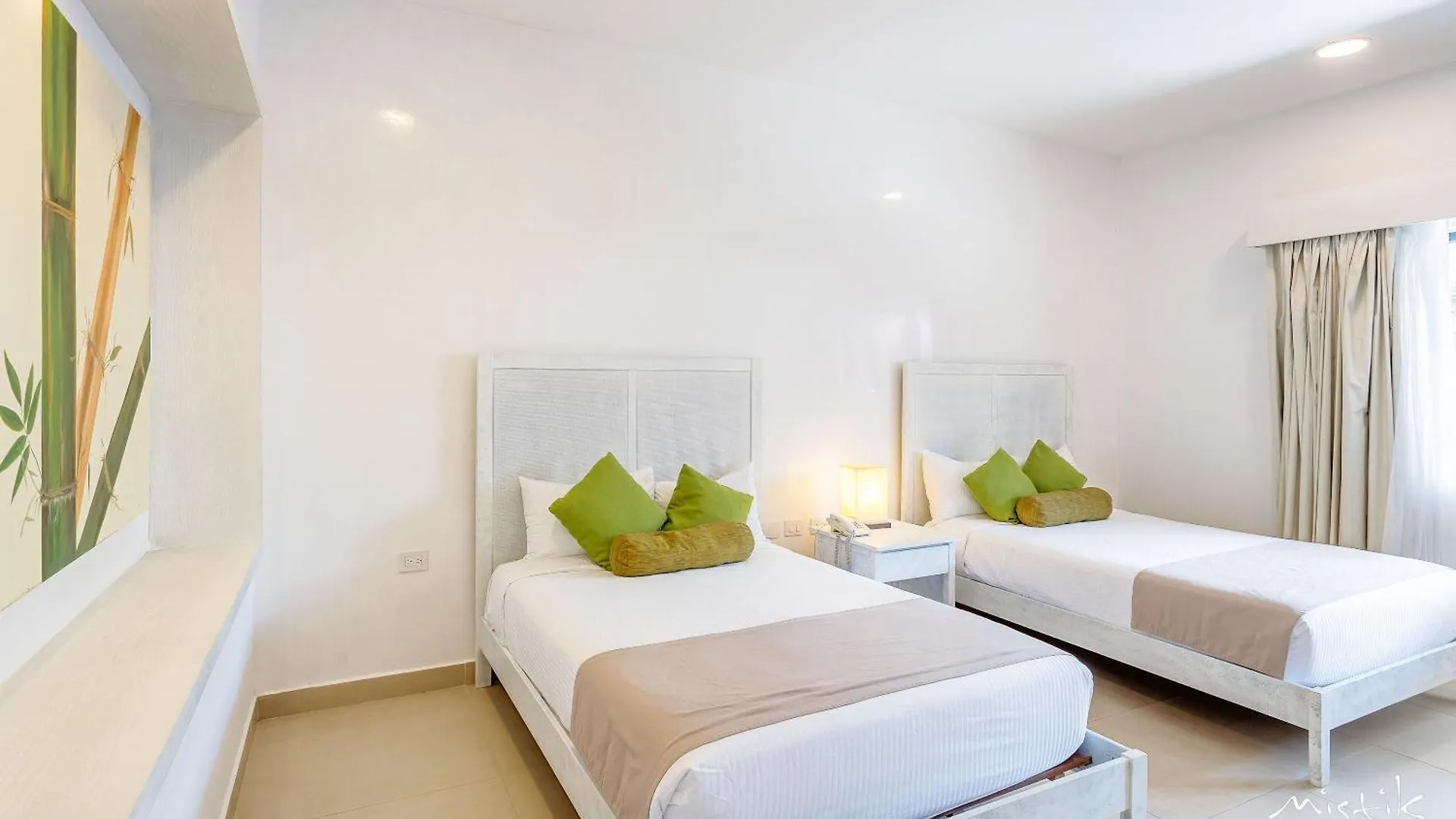 Aldea Thai L Resort-Style Pool & Gym Playa del Carmen