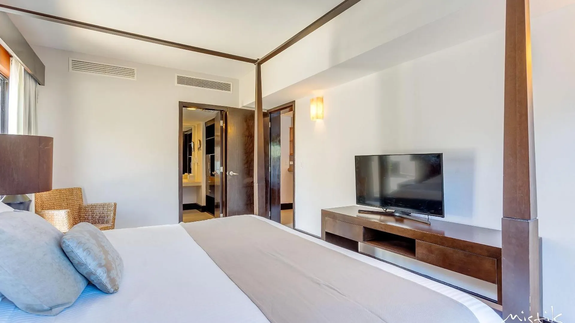 Aldea Thai L Resort-Style Pool & Gym Playa del Carmen Mexico