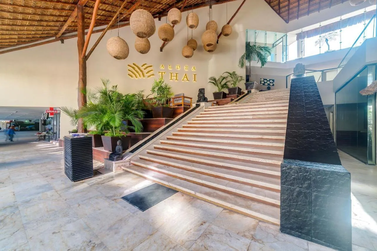Aldea Thai L Resort-Style Pool & Gym Playa del Carmen